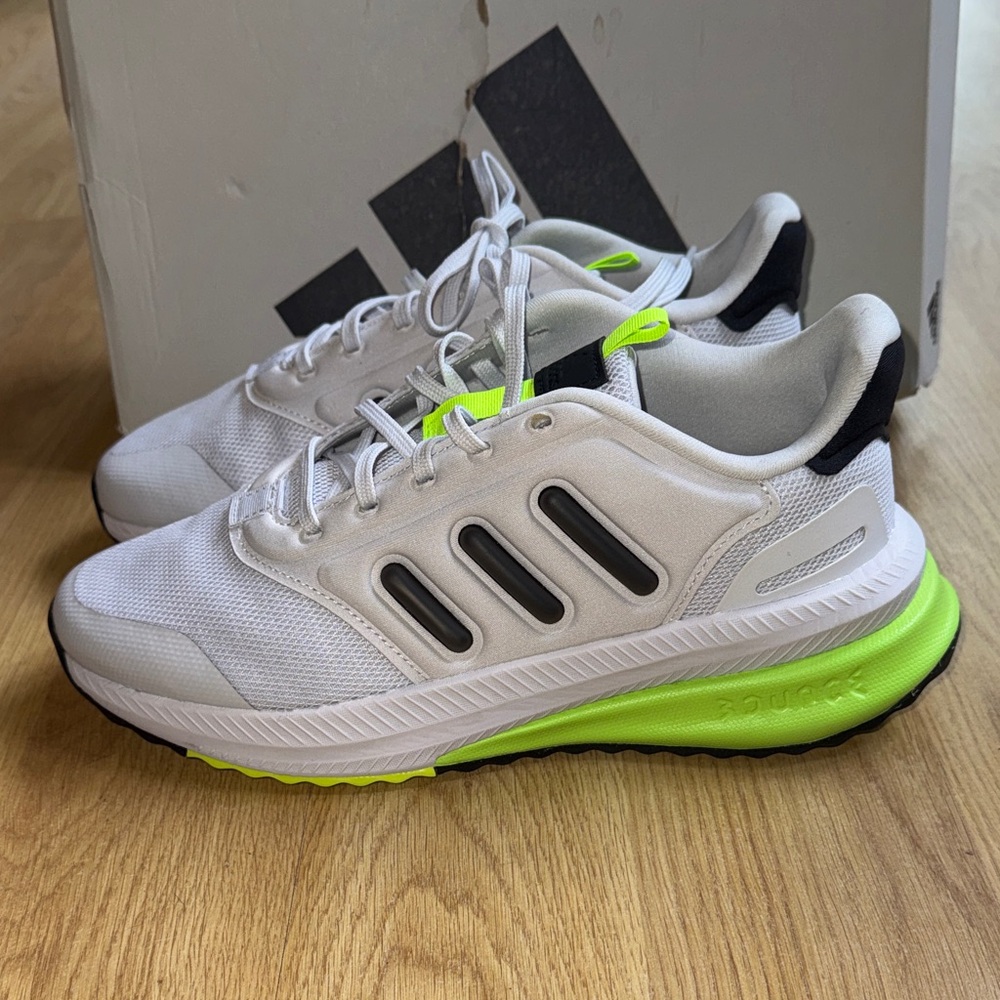 Adidas NEW Size 6.5 Kids UK 6 FR 39.5 Sneakers gray and Neon Green